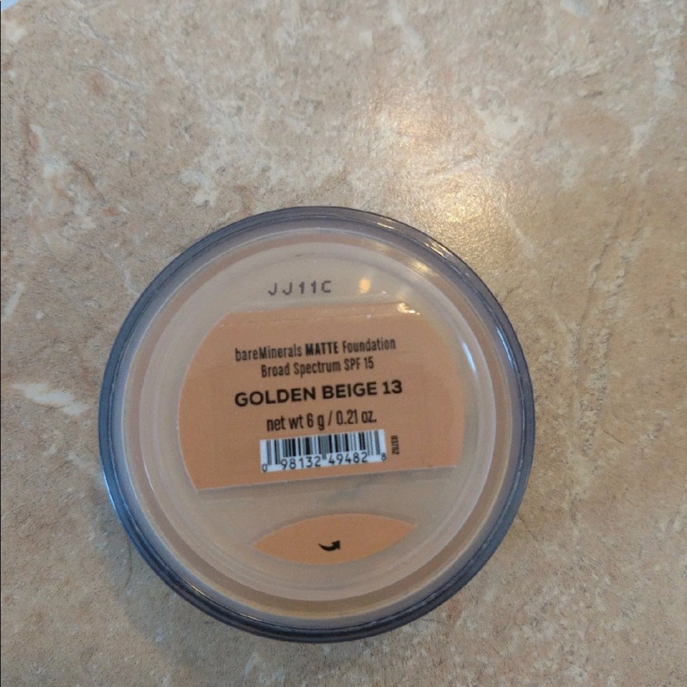Bare minerals powder foundation
